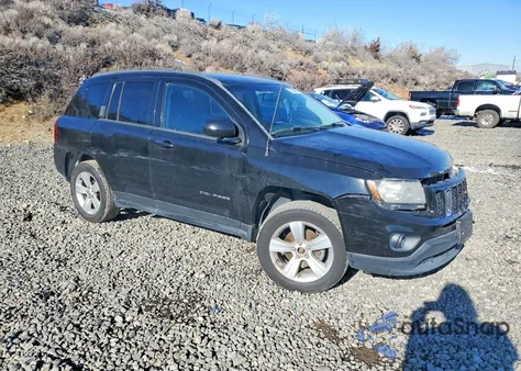 2016 Jeep Compass Sport z USA, uszkodzony, nr VIN 1C4NJDBB2GD610574